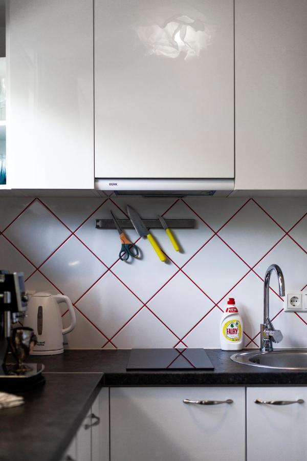 Scandinavian Style Apartment In City Center Tallinn Bagian luar foto