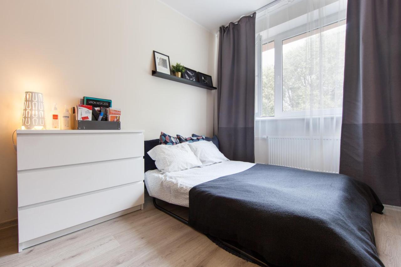 Scandinavian Style Apartment In City Center Tallinn Bagian luar foto