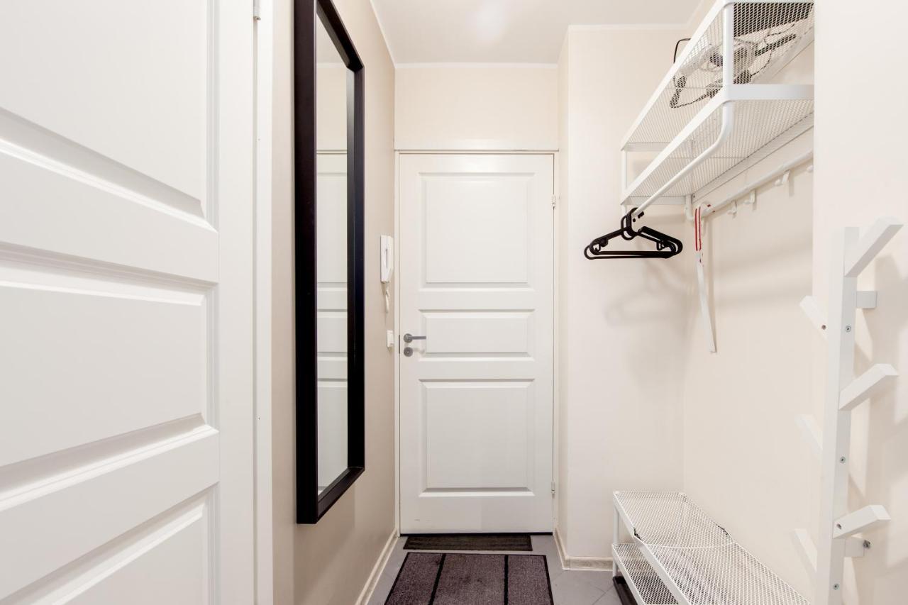 Scandinavian Style Apartment In City Center Tallinn Bagian luar foto